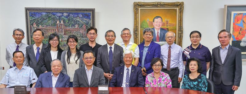 慧燈全體董事合影